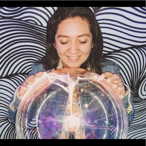 Meet your Posher, Aidy